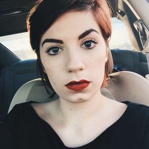 Meet your Posher, Leah