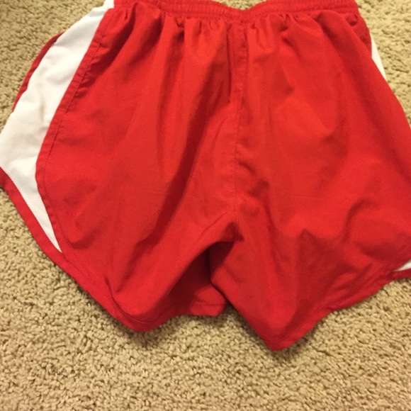 Red nike shorts - Picture 2 of 2