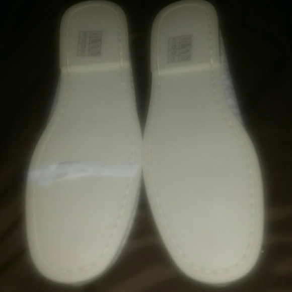 Shoes - Picture 3 of 3