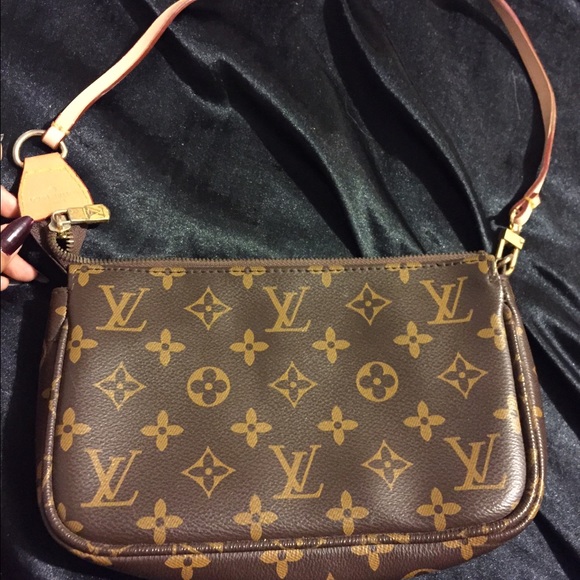 Lv hang bag