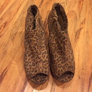 Forever 21 leopard peep toe wedge heel Forever 21 leopard peep toe wedge heel