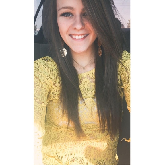 Meet your Posher, Danielle - Picture 1 of 1