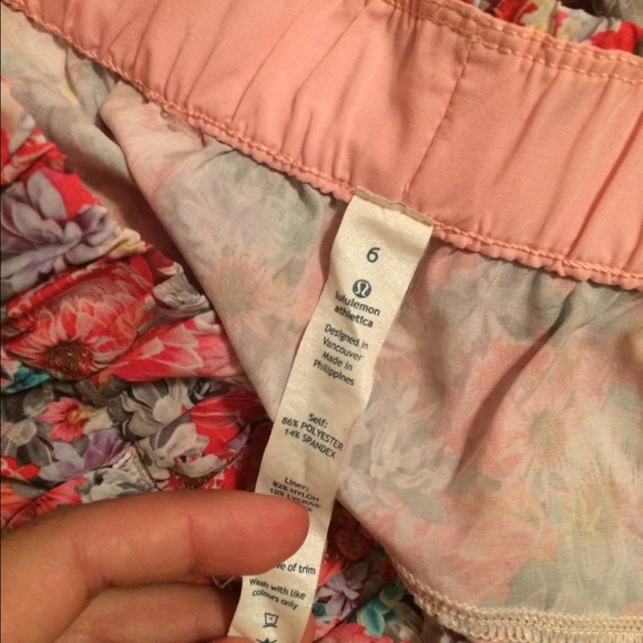 Lululemon Rollin With My Omies pants - Picture 4 of 4