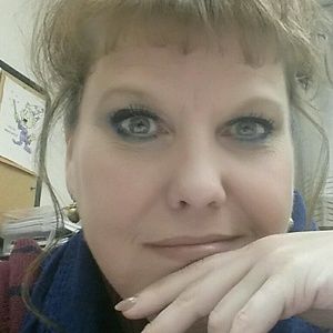 Meet your Posher, Pamela