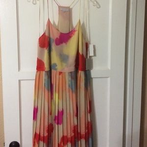 Beautiful cheerful dress never been worn!