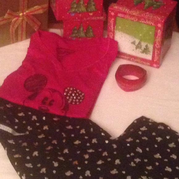 Mickey Mouse Capri PJ Set NWOT.