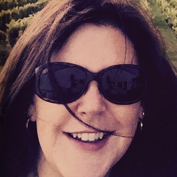 Meet your Posher, Jill - Picture 2 of 2