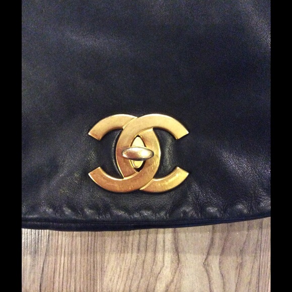 Posh Mentor/Top 10% Seller/Fast Shipper/Top Sharer - Picture 2 of 4