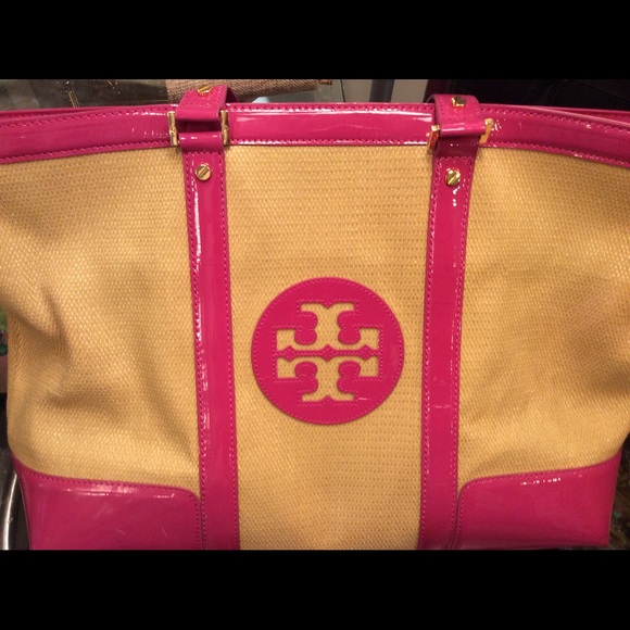 Posh Mentor/Top 10% Seller/Fast Shipper/Top Sharer - Picture 4 of 4