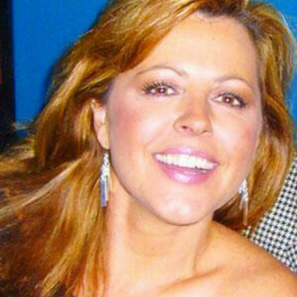 Meet your Posher, Jayna - Picture 3 of 4