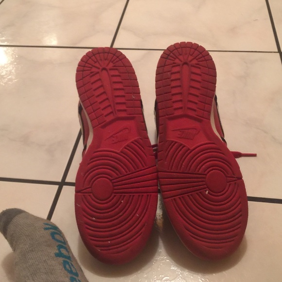 Nike - Picture 3 of 4