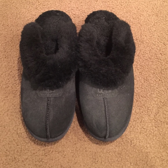 **Authentic** ugg slip ons