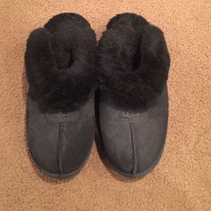 **Authentic** ugg slip ons