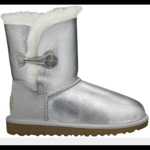 Size 6.5 Silver Uggs