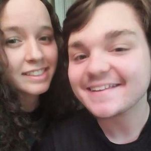 Meet your Posher, Lea