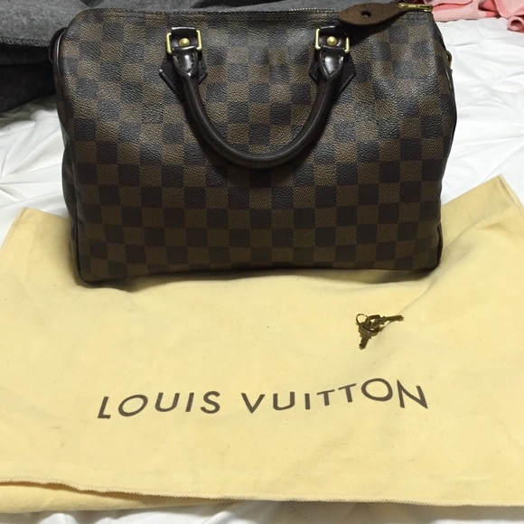SOLD on Ⓜ️ Louis Vuitton Speedy 30