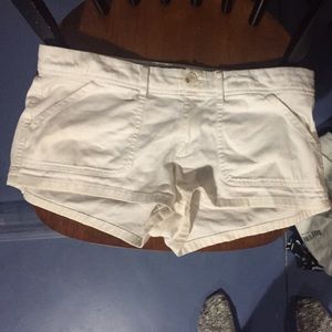 White Hollister shorts