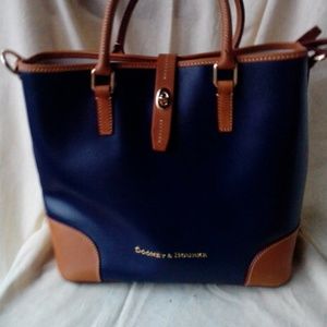 Dooney and Bourke carcal