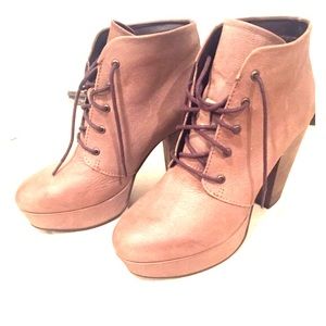 Steve Madden raspy bootie