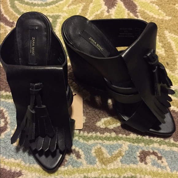 ZARA A MUST HAVE SHOE- Sold