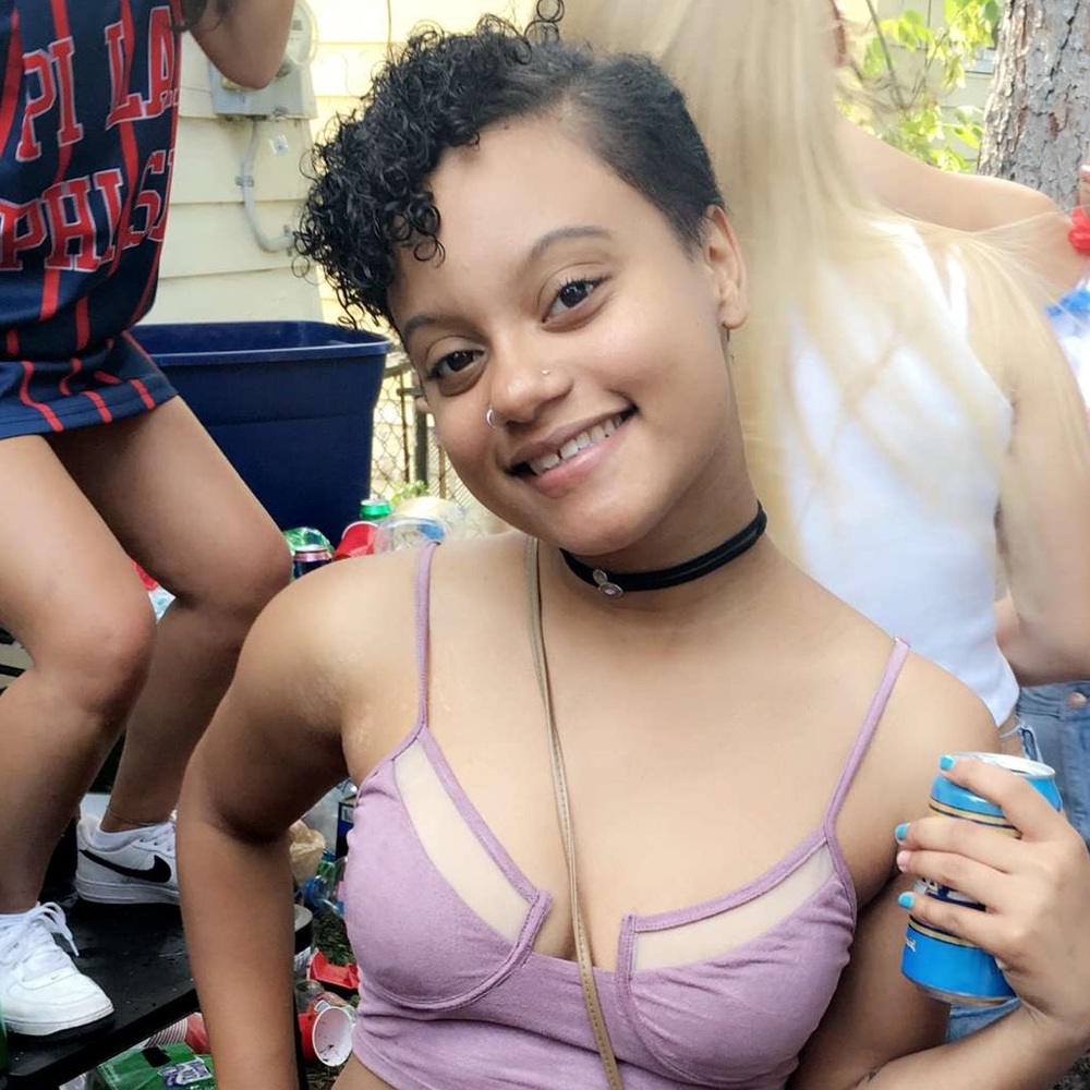 Meet your Posher, Mikayla
