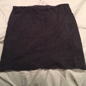 Lace stretchy skirt.  11-13 jr but fits medium
