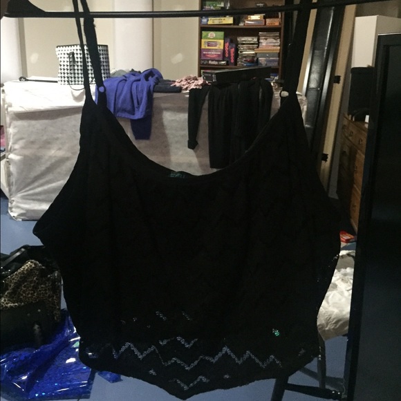 Black Chevron crop top