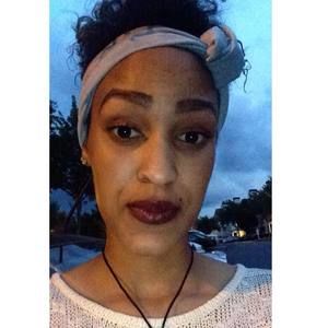 Meet your Posher, Raquel