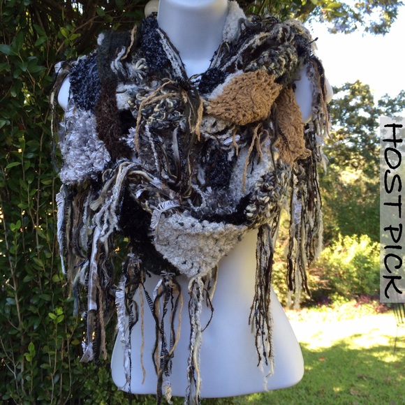 Accessories - 🆕 NWOT Beautiful Silky Fringe Wrap Scarf
