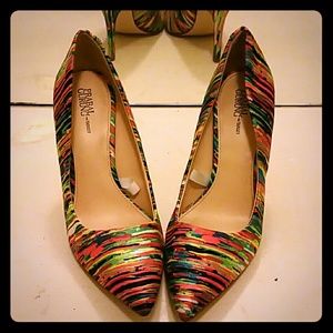 Multi-color Pointed toe Pumps