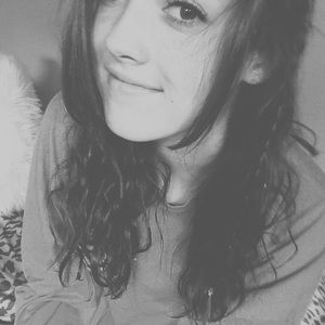 Meet your Posher, Chloe