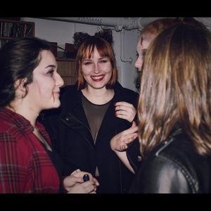 Meet your Posher, Cassandra