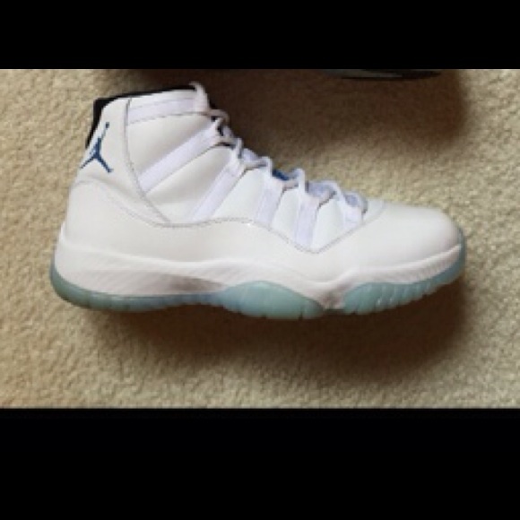Jordan legend blue 11