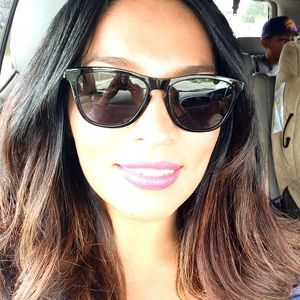 Meet your Posher, Elena