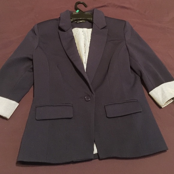 Blazer - Picture 2 of 3