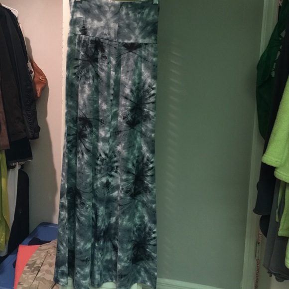 Long maxi skirt
