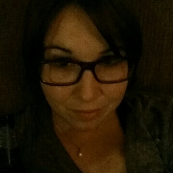 Meet your Posher, Joselyn - Picture 1 of 1