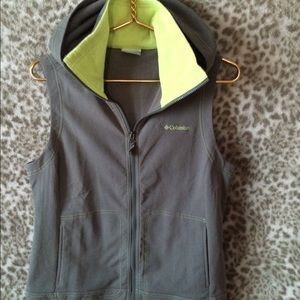 Columbia vest with hood