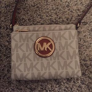 SOLD! Michael kors crossbody