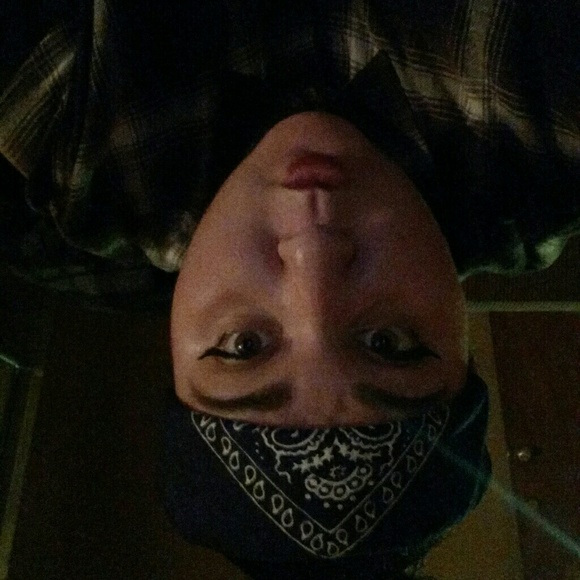 Meet your Posher, Anissa