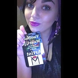 Meet your Posher, Samantha