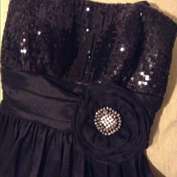 Pretty Black and White Dress