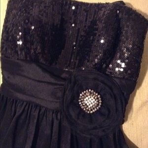 Pretty Black and White Dress