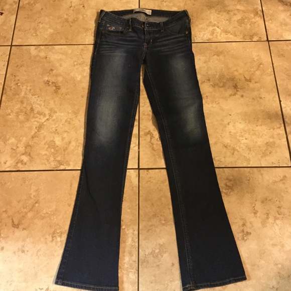 Hollister bluejeans