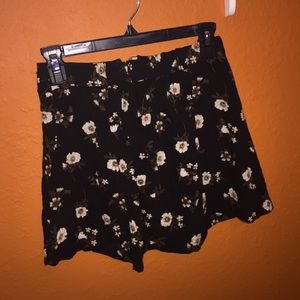 Girly flowers/skater skirt 💕🌸🎀