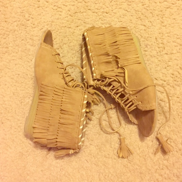 Fringe-Inspired Sandal