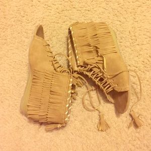 Fringe-Inspired Sandal