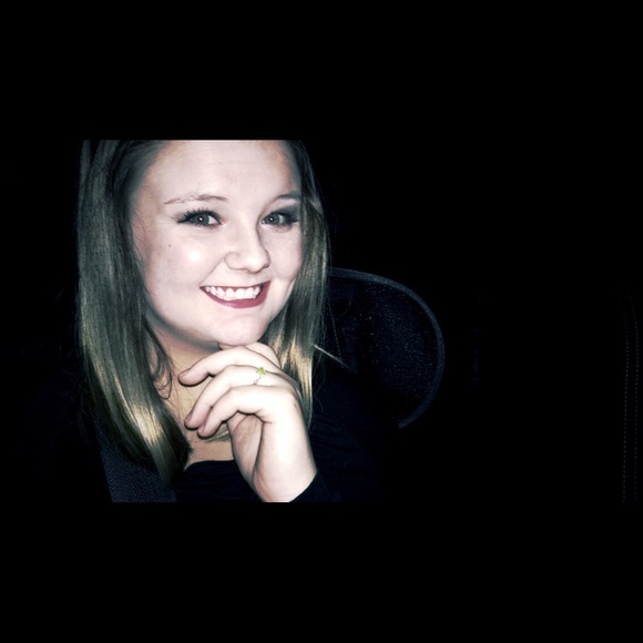 Meet your Posher, Sheranda - Picture 1 of 1