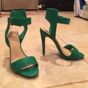 Brand new Kelly green sandals