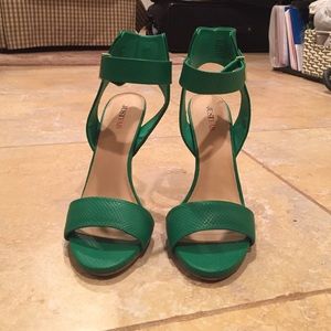 kelly green sandals